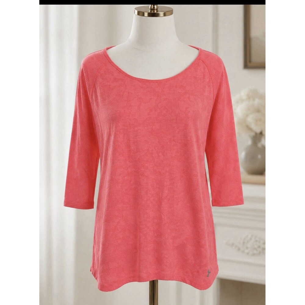 Under Armour Women’s M Coral Open Back 3/4 Sleeve Top 36” Bust 23” Length